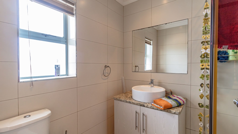 4 Bedroom Property for Sale in Blue Lagoon Western Cape